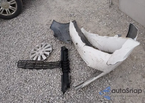 2009 Toyota Yaris z USA, uszkodzony, nr VIN JTDJT903395261004